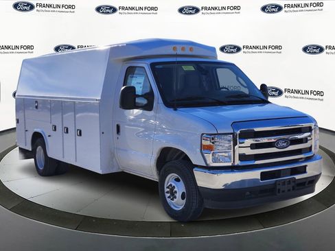 New 2026 Ford E-350 and Econoline 350 Super Duty w/ Power Equipment Group image 7