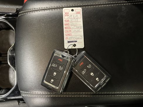 Used 2022 Jeep Grand Cherokee Limited 4xe image 27