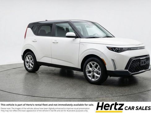 Used 2025 Kia Soul LX w/ LX Technology Package FWD image 1