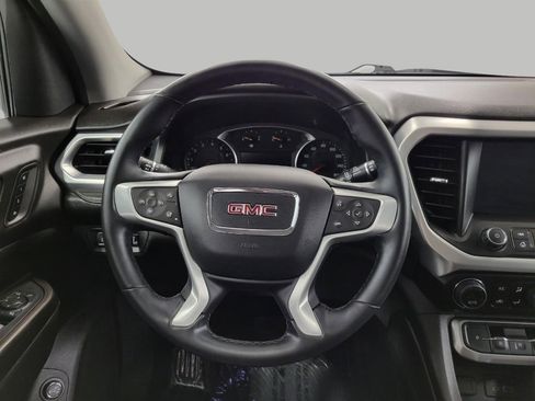 Used 2023 GMC Acadia SLT w/ Preferred Package image 5