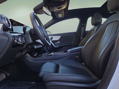 Used 2025 Mercedes-Benz CLA 250 image 23