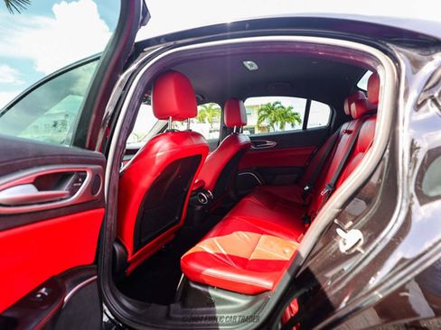 Used 2020 Alfa Romeo Giulia w/ Quick Order Package 22K Sport image 32