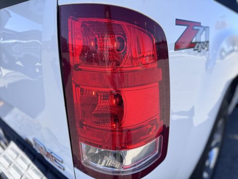 Used 2011 GMC Sierra 1500 SLE AWD/4WD image 34