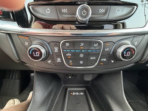 Used 2019 Chevrolet Traverse Premier w/ LPO, Floor Liner Package AWD/4WD image 25