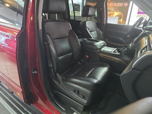 Used 2015 Chevrolet Suburban LTZ image 16