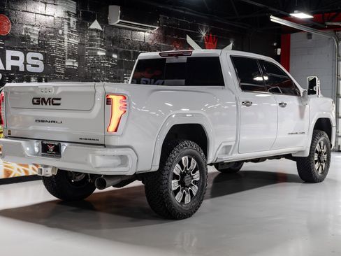 Used 2025 GMC Sierra 2500 Denali image 26