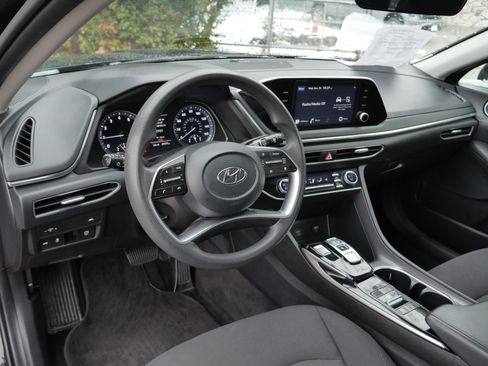 Used 2022 Hyundai Sonata SEL w/ Cargo Package image 4