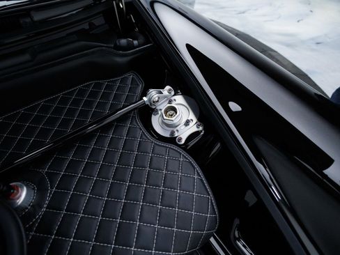 Used 1992 Porsche 911 Targa RWD image 51