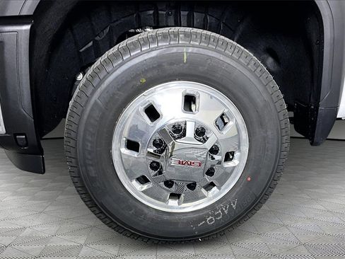 New 2026 GMC Sierra 3500 SLT w/ SLT Premium Package image 13