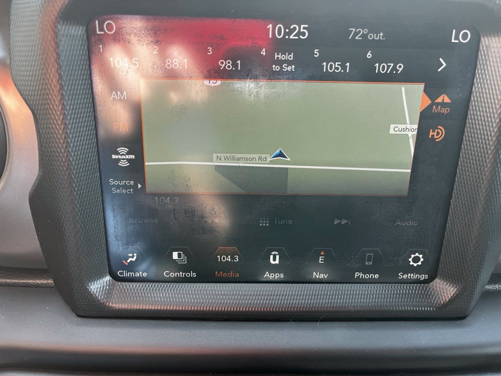 Used 2022 Jeep Gladiator Sport AWD/4WD image 16