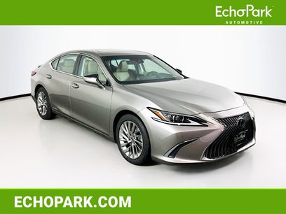 Used 2021 Lexus ES 300h w/ Accessory Package 2