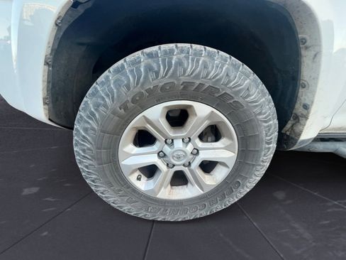 Used 2018 Toyota 4Runner SR5 Premium image 14