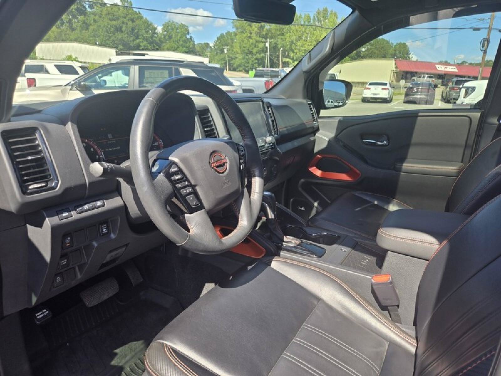 Used 2023 Nissan Frontier Pro-X w/ Pro-X Premium Package RWD image 17