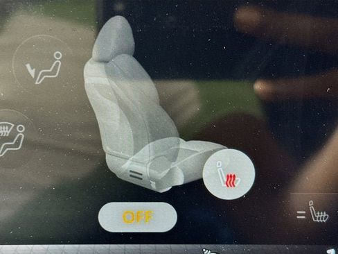 New 2026 Nissan Kicks SR w/ Cold Weather Package image 22