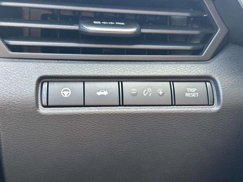 Used 2023 Nissan Altima 2.5 SV w/ SV Premium Package image 31