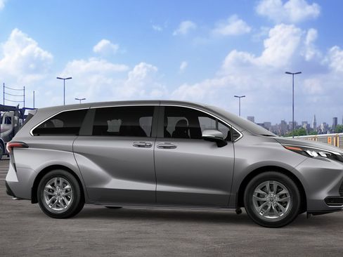 New 2026 Toyota Sienna LE FWD image 13