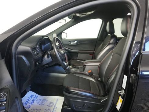 Certified 2025 Ford Escape ST-Line FWD image 25