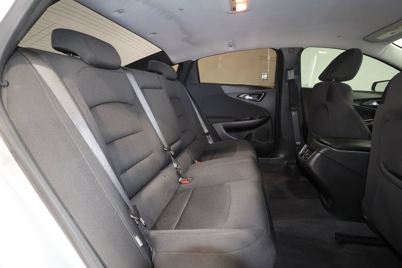 Used 2020 Chevrolet Malibu LT FWD image 16
