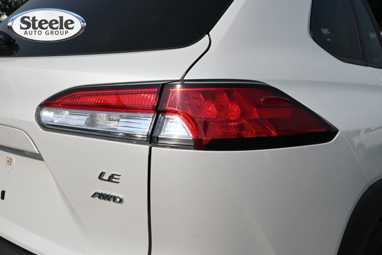 Used 2024 Toyota Corolla Cross LE AWD/4WD image 21