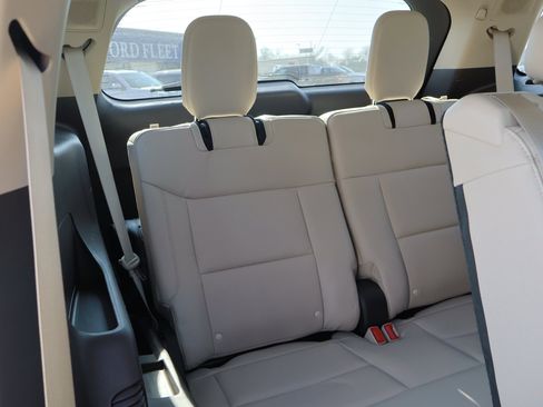 Used 2022 Ford Explorer Platinum w/ Equipment Group 601A image 42