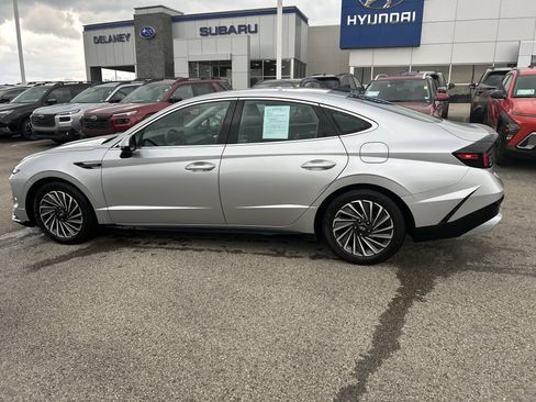 Used 2025 Hyundai Sonata SEL FWD image 13