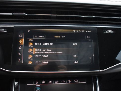 Used 2019 Audi Q8 Prestige w/ Luxury Package image 21