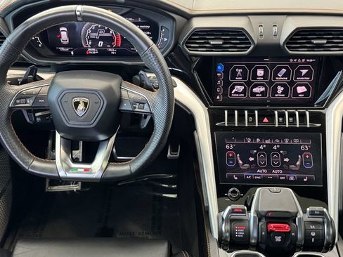 Used 2020 Lamborghini Urus AWD/4WD image 17