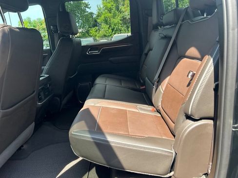 Used 2023 GMC Sierra 1500 Denali w/ Technology Package AWD/4WD image 23