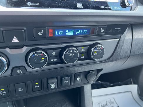 Used 2021 Toyota Tacoma TRD Pro AWD/4WD image 19