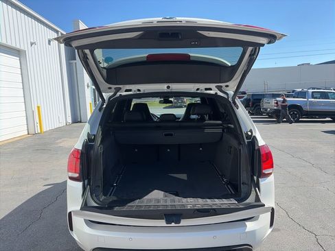 Used 2017 BMW X5 M image 10