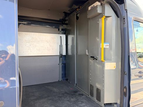 Used 2020 Ford Transit 250 148 High Roof Extended RWD image 18