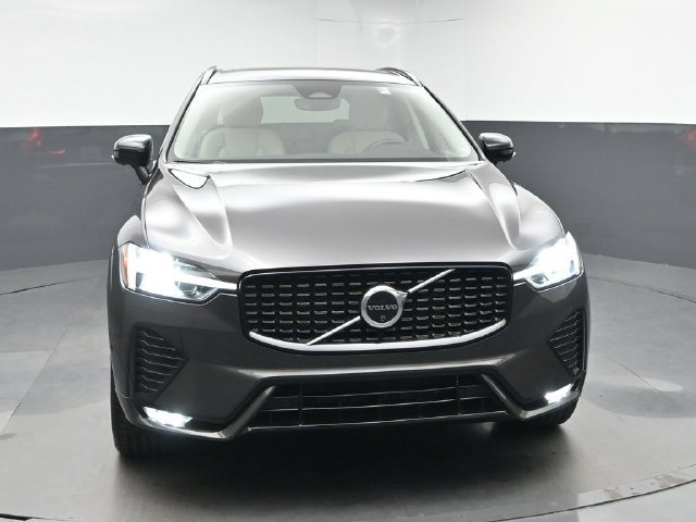 Used 2024 Volvo XC60 B5 Plus w/ Protection Package Premier AWD/4WD image 2