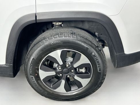 Used 2022 Jeep Grand Cherokee Limited 4xe AWD/4WD image 11