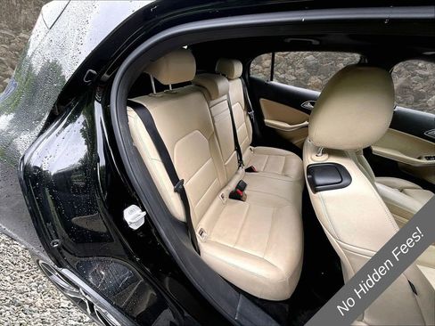 Used 2016 Mercedes-Benz GLA 250 w/ Premium Package image 24