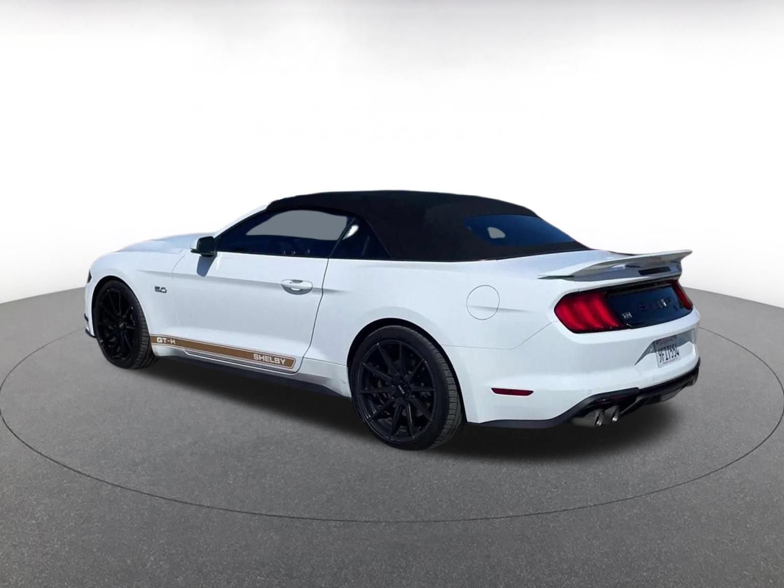 Used 2022 Ford Mustang GT Premium w/ GT Performance Package RWD image 9