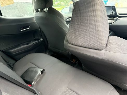 Used 2019 Toyota C-HR LE FWD image 22