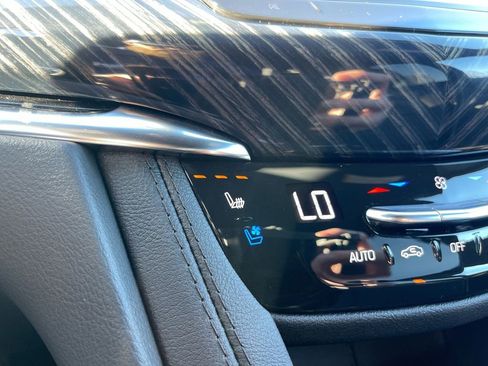 Used 2024 Cadillac XT6 Premium Luxury image 24