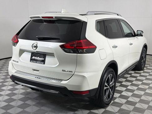 Used 2017 Nissan Rogue SL image 5