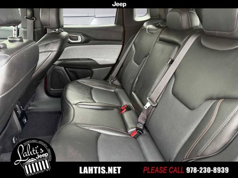 Certified 2023 Jeep Compass Latitude image 11