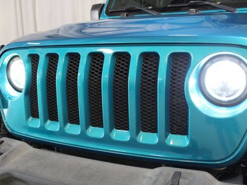 Used 2019 Jeep Wrangler Unlimited Sport S AWD/4WD image 32