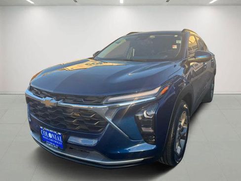 Used 2024 Chevrolet Trax LT w/ Driver Confidence Package image 1