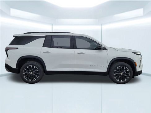 New 2026 Chevrolet Traverse LT w/ Sun and Wheel Package image 7