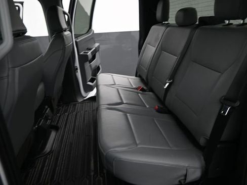 Used 2022 Ford F150 XL w/ Trailer Tow Package image 12