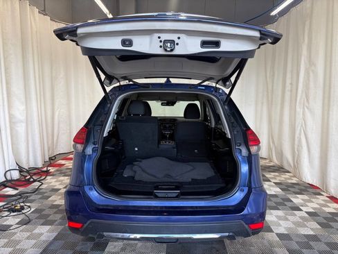 Used 2019 Nissan Rogue SV image 9
