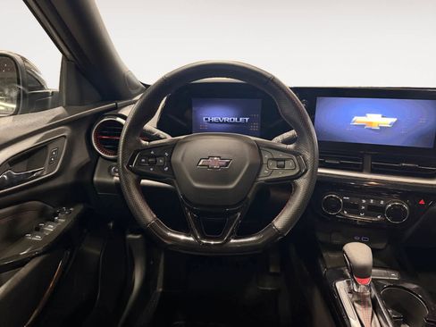 Used 2024 Chevrolet Trax RS w/ Sunroof Package image 13