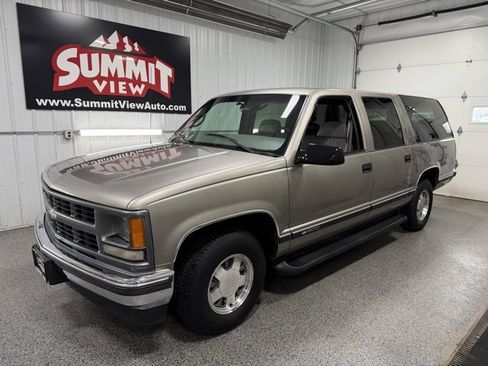 Used 1999 Chevrolet Suburban 2WD image 1