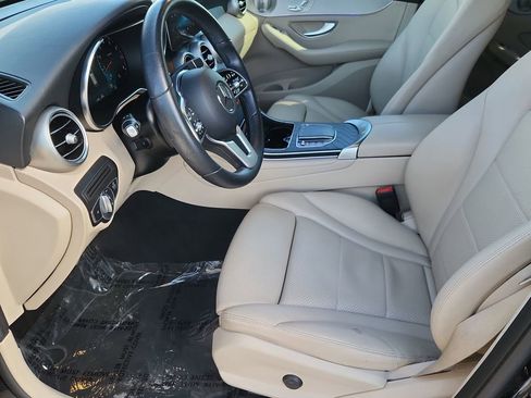 Used 2021 Mercedes-Benz GLC 300 4MATIC w/ Driver Assistance Package image 7
