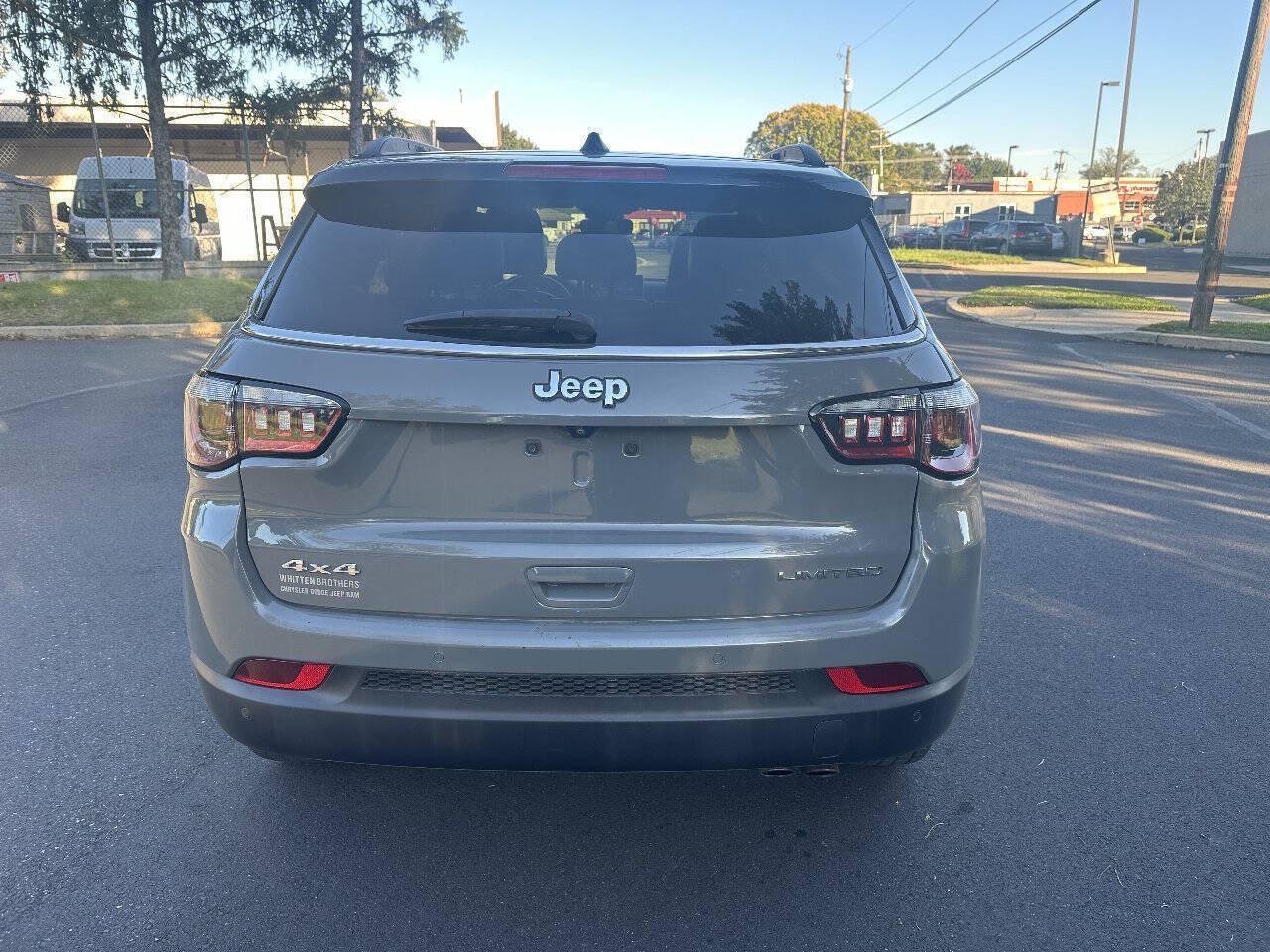 Used 2022 Jeep Compass Limited w/ Sun and Sound Group AWD/4WD image 7