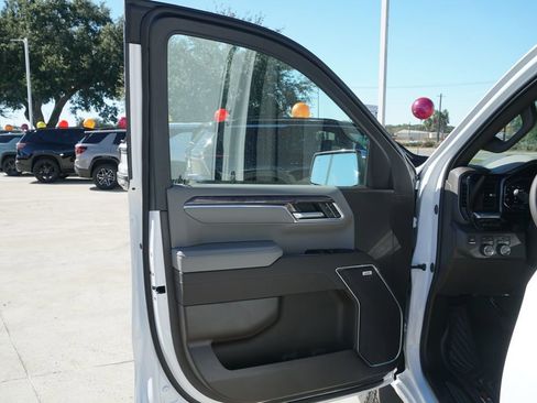 New 2026 Chevrolet Silverado 1500 LTZ w/ LTZ Premium Package image 18