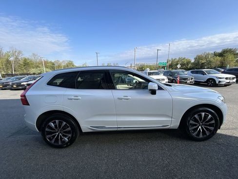 Certified 2023 Volvo XC60 B5 Plus w/ Climate Package AWD/4WD image 9
